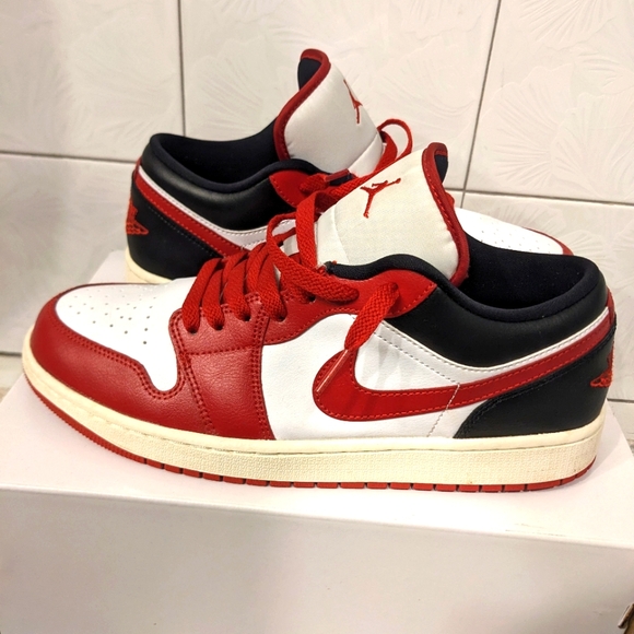 Women's/ Men's Air Jordan 1 Low Reverse Black toe - Picture 2 of 7